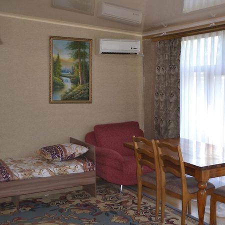 Гостиница Альянс Karaganda Exterior photo